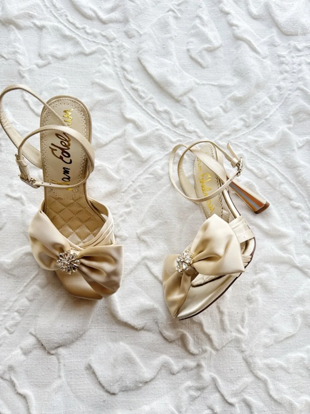 Sam Edelman Ivory Lexi Stiletto Heel
Sandal Size 6 - Picture 3 of 10